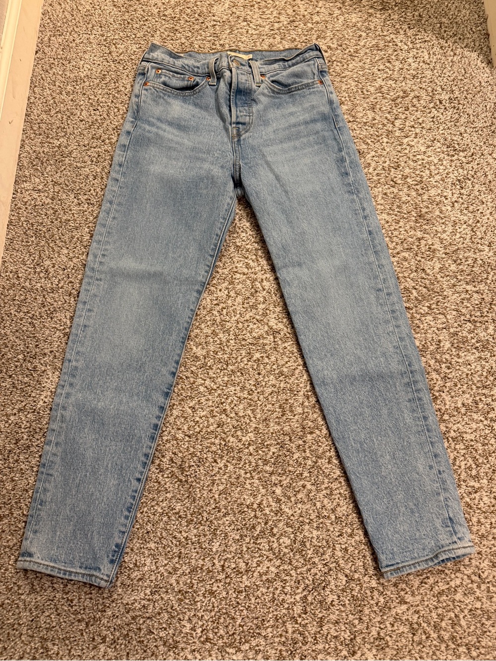 Levi's High-Rise Straight Light Blue Jeans
